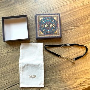 J'ADIOR Choker Necklace